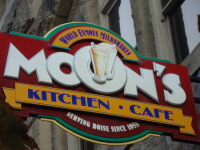 Moon's kitchen cafe